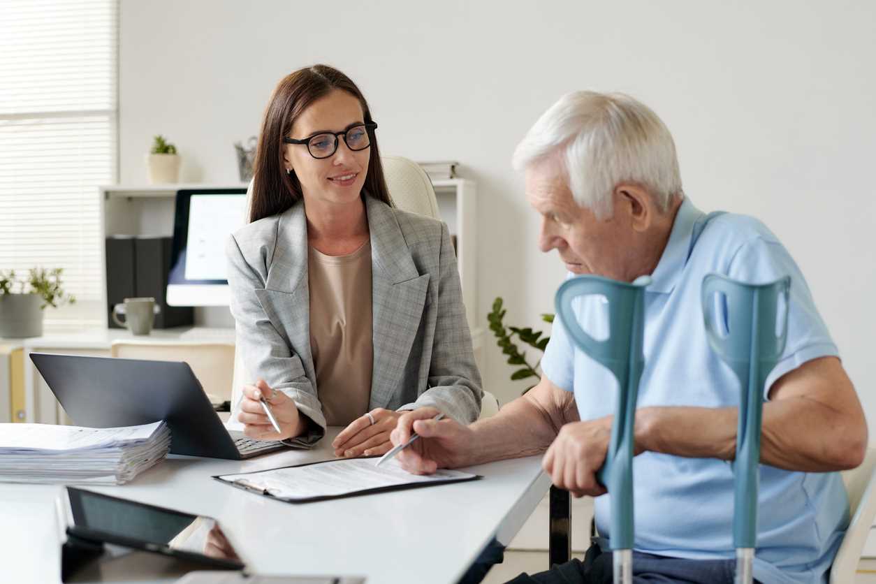 découvrez comment choisir la mutuelle senior idéale pour vous. comparez les garanties, les tarifs et les services pour bénéficier d'une couverture santé adaptée à vos besoins et profitez d'une retraite sereine.