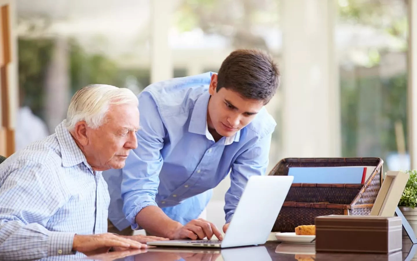 découvrez notre mutuelle spécialement conçue pour les personnes de 80 ans et plus. profitez d'une couverture complète, d'un accompagnement personnalisé et d'avantages adaptés à vos besoins en santé. prenez soin de vous avec notre solution santé fiable et accessible.