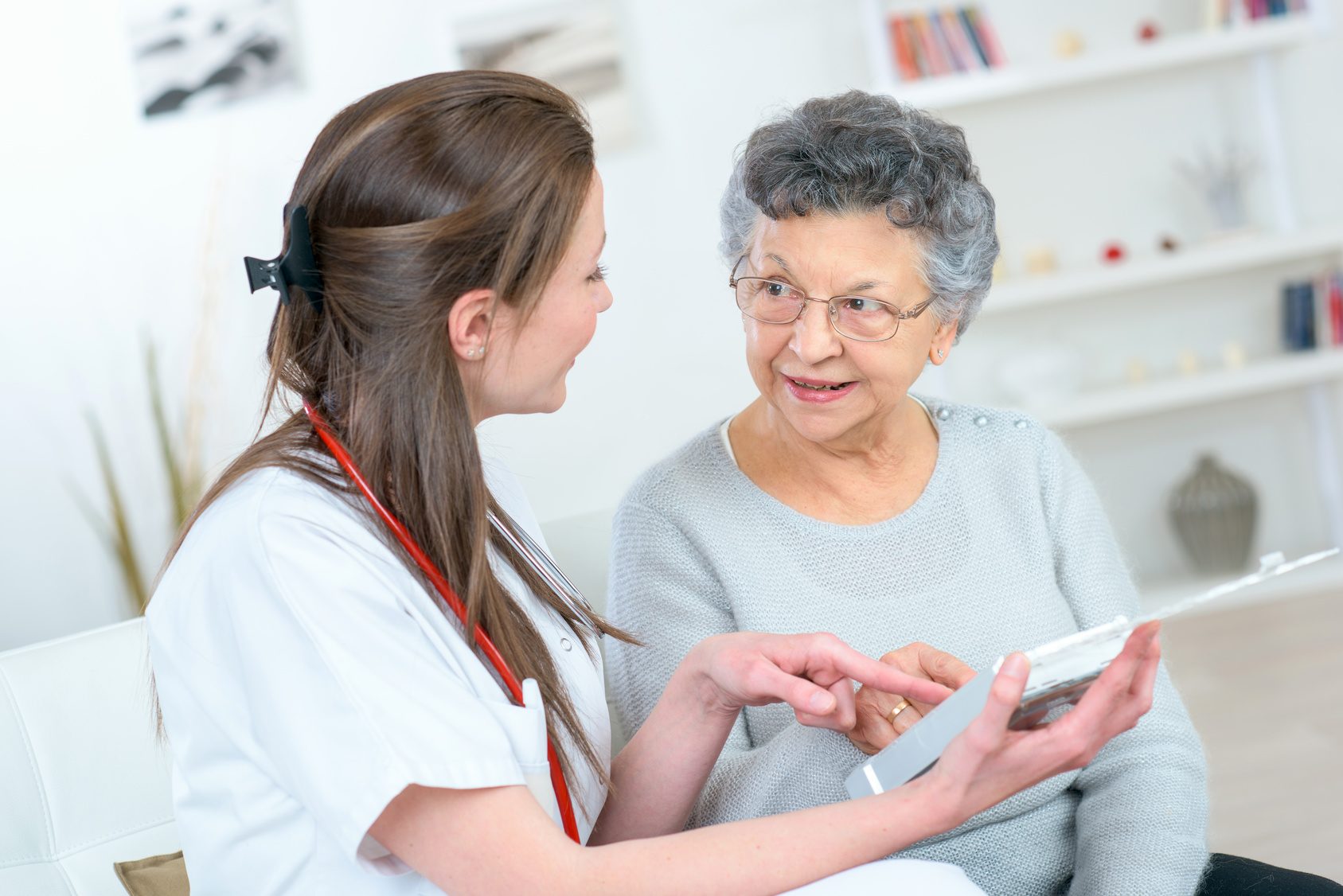 découvrez des conseils et des ressources essentiels pour la santé des seniors. informez-vous sur les meilleures pratiques pour maintenir une qualité de vie optimale, gérer les maladies chroniques et bénéficier d'un soutien adapté aux personnes âgées.